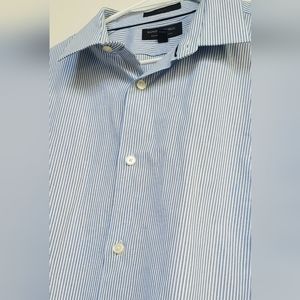 Banana Republic, Slim Fit, XL, Wrinkle Resistant, thin blue stripped shirt